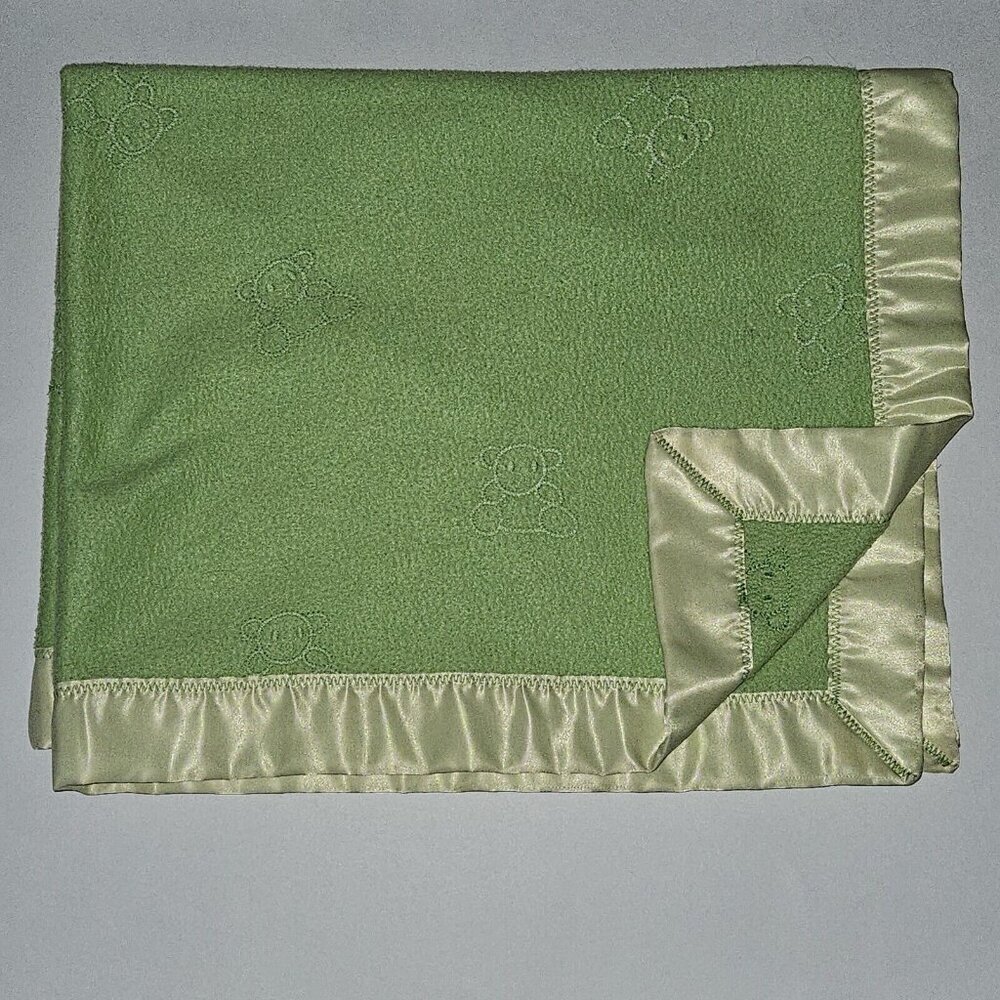 Green Embroidered Teddy Bear Baby Blanket 29x36 Satin Trim Handmade?